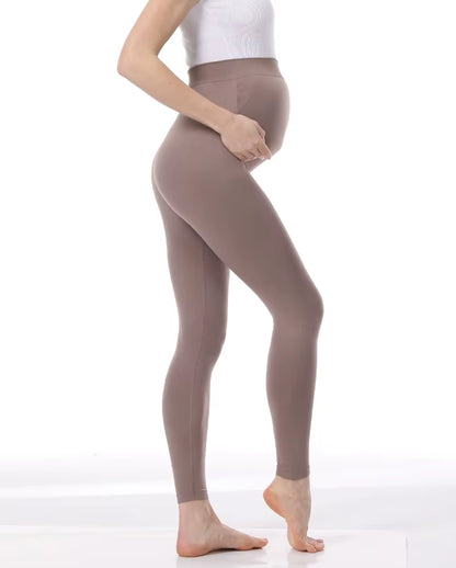 #8f7471